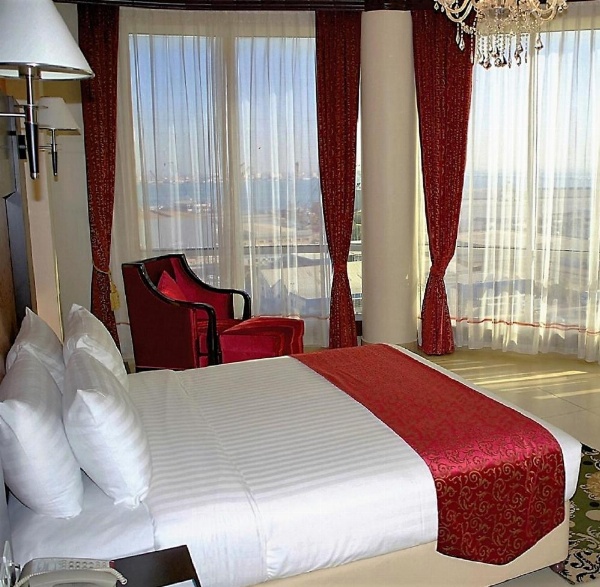 Royal Phoenicia Hotel image 39